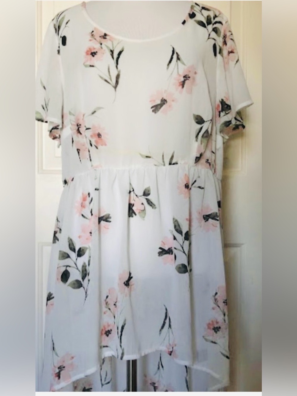 Torrid White Floral Chiffon Flutter Sleeve High-Low Tunic Top